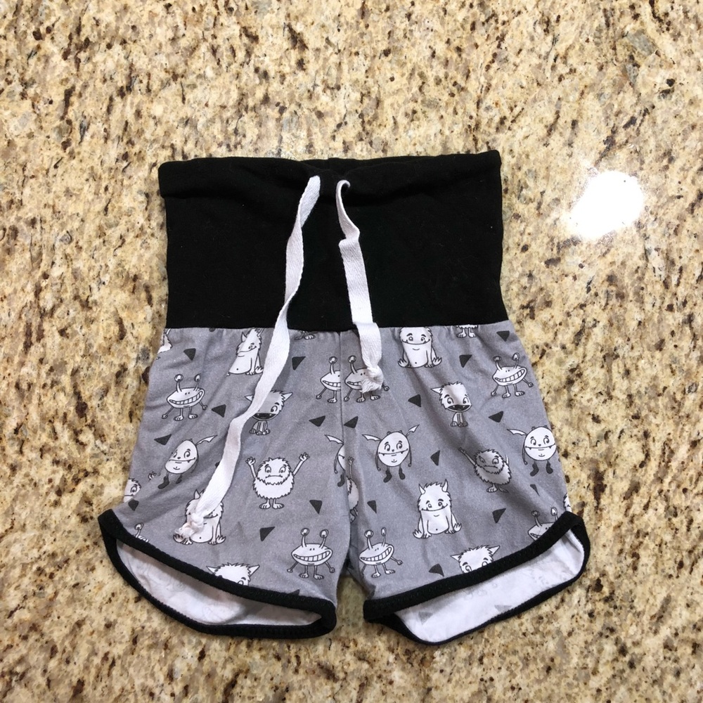 Bear & Bunny grow with me shorts